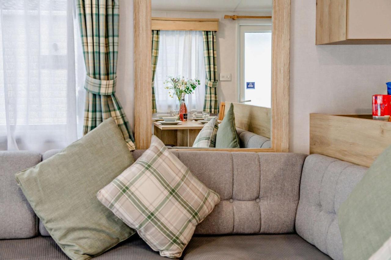 Sea La Vie Lodge, Rockley Park Holiday Park, Poole, Dorset ภายนอก รูปภาพ
