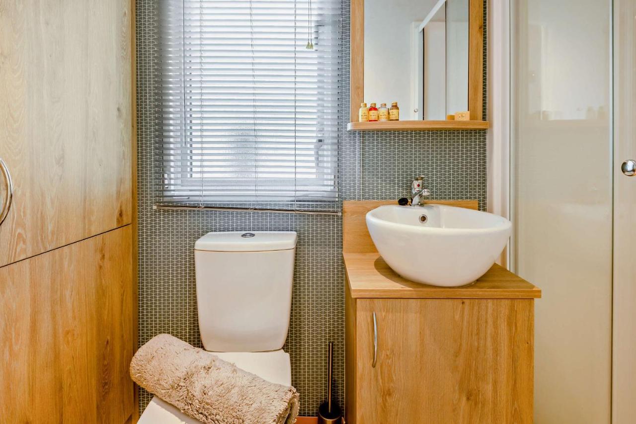 Sea La Vie Lodge, Rockley Park Holiday Park, Poole, Dorset ภายนอก รูปภาพ
