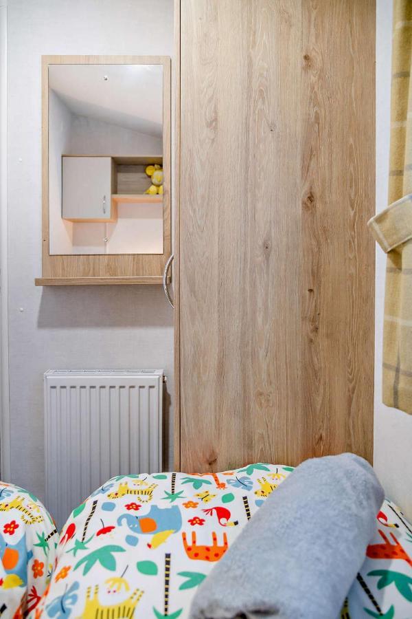 Sea La Vie Lodge, Rockley Park Holiday Park, Poole, Dorset ภายนอก รูปภาพ